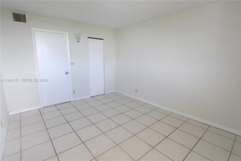 Condominio en alquiler en Miami, Florida, 1 dormitorio, 56.21 m2 № 1982209 - foto 5