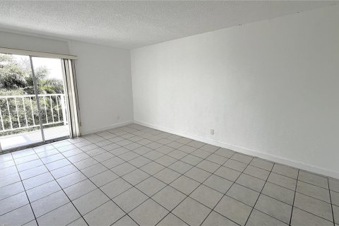 Condominio en alquiler en Miami, Florida, 1 dormitorio, 56.21 m2 № 1982209 - foto 10