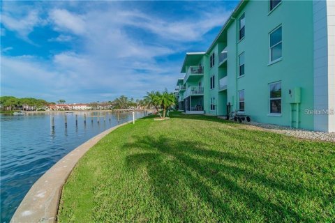 Condominio en alquiler en Dunedin, Florida, 1 dormitorio, 65.4 m2 № 1593558 - foto 9