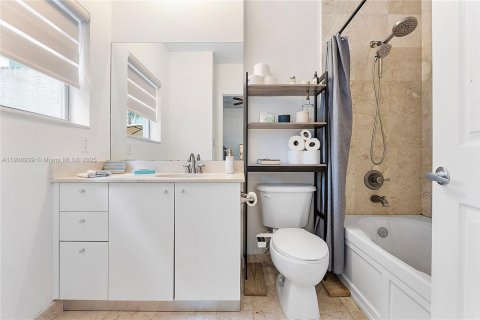 Copropriété à vendre à Hollywood, Floride: 2 chambres, 109.81 m2 № 1964386 - photo 10