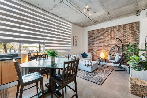 Copropriété à vendre à Hollywood, Floride: 2 chambres, 109.81 m2 № 1964386 - photo 6