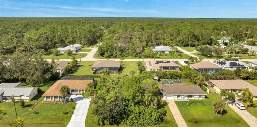 Land in Port Charlotte, Florida № 2205813