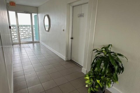 Condo in Fort Lauderdale, Florida, 1 bedroom  № 1994524 - photo 19
