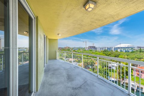 Copropriété à vendre à Miami, Floride: 2 chambres, 99.13 m2 № 1819884 - photo 17