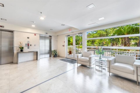 Copropriété à vendre à Miami, Floride: 2 chambres, 99.13 m2 № 1819884 - photo 23