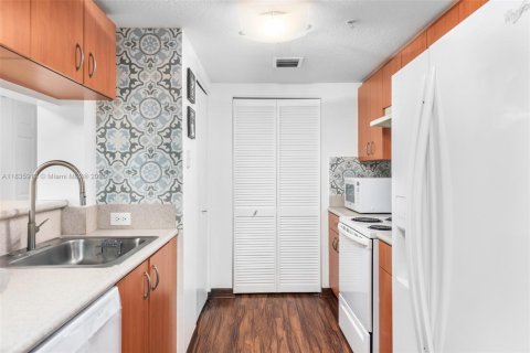 Copropriété à vendre à Miami, Floride: 2 chambres, 99.13 m2 № 1819884 - photo 7