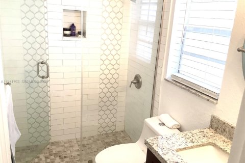 Купить кондоминиум в Майами, Флорида 1 спальня, 75.16м2, № 2032423 - фото 4