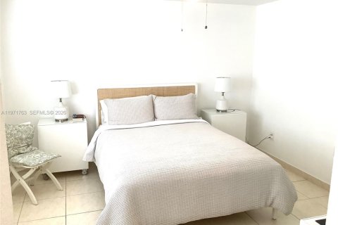 Купить кондоминиум в Майами, Флорида 1 спальня, 75.16м2, № 2032423 - фото 5