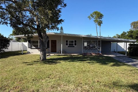 House in Winter Haven, Florida 2 bedrooms, 102.1 sq.m. № 2099904