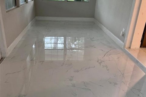 Casa en venta en Winter Haven, Florida, 2 dormitorios, 102.1 m2 № 2099904 - foto 2
