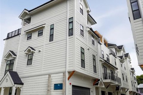 Touwnhouse à louer à Tampa, Floride: 4 chambres, 309.27 m2 № 1817338 - photo 13