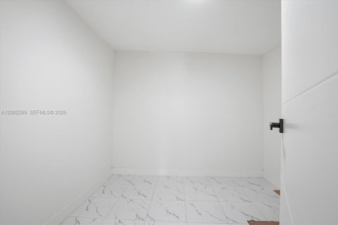 House in Fort Lauderdale, Florida 2 bedrooms, 81.01 sq.m. № 2068217 - photo 28