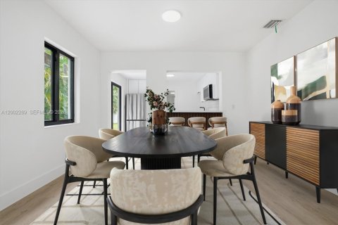 House in Fort Lauderdale, Florida 2 bedrooms, 81.01 sq.m. № 2068217 - photo 5