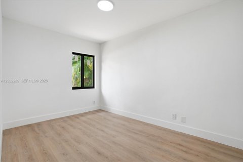 House in Fort Lauderdale, Florida 2 bedrooms, 81.01 sq.m. № 2068217 - photo 23