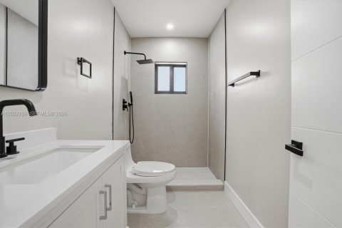 House in Fort Lauderdale, Florida 2 bedrooms, 81.01 sq.m. № 2068217 - photo 27