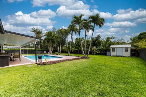 House in Palmetto Bay, Florida 3 bedrooms, 145.48 sq.m. № 1706114 - photo 25