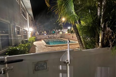 Condo in Pompano Beach, Florida, 1 bedroom  № 1970532 - photo 26