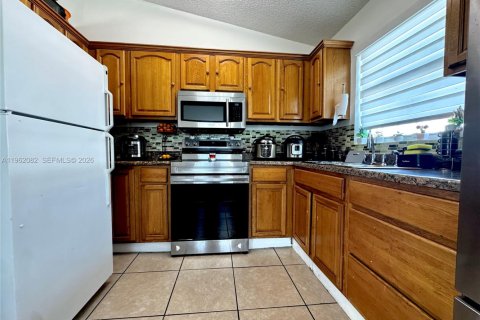 Villa ou maison à vendre à Miami, Floride: 3 chambres, 97.55 m2 № 2024721 - photo 7