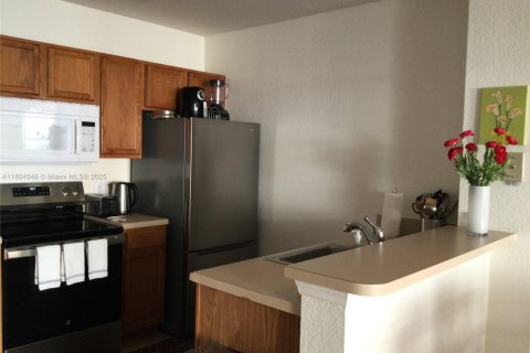 Снять в аренду таунхаус в Киссимми, Флорида 3 спальни, № 1959447 - фото 4