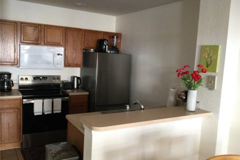 Снять в аренду таунхаус в Киссимми, Флорида 3 спальни, № 1959447 - фото 13