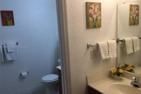 Снять в аренду таунхаус в Киссимми, Флорида 3 спальни, № 1959447 - фото 9