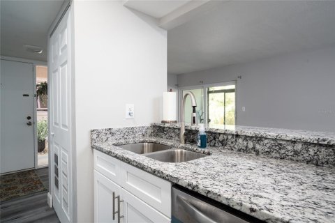 Copropriété à vendre à Deltona, Floride: 2 chambres, 83.33 m2 № 1577338 - photo 5