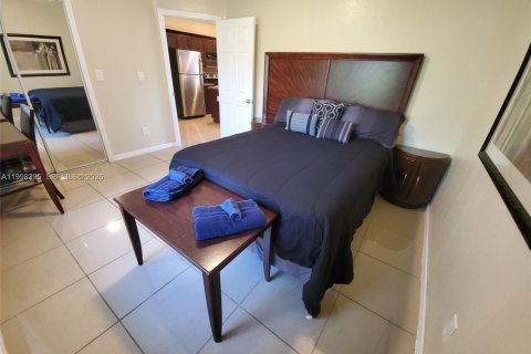 Apartamento en alquiler en Hollywood, Florida, 1 dormitorio, 74.51 m2 № 2063580 - foto 5