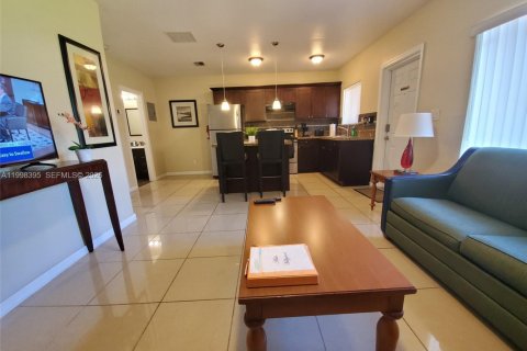 Apartamento en alquiler en Hollywood, Florida, 1 dormitorio, 74.51 m2 № 2063580 - foto 15