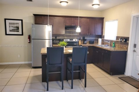 Apartamento en alquiler en Hollywood, Florida, 1 dormitorio, 74.51 m2 № 2063580 - foto 12