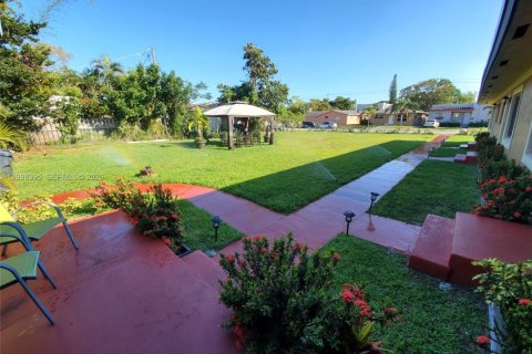 Apartamento en alquiler en Hollywood, Florida, 1 dormitorio, 74.51 m2 № 2063580 - foto 16