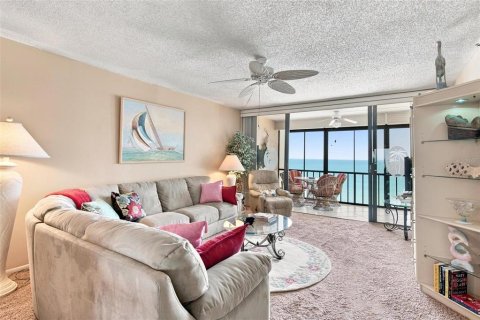 Condo in Madeira Beach, Florida, 2 bedrooms  № 2393641 - photo 8