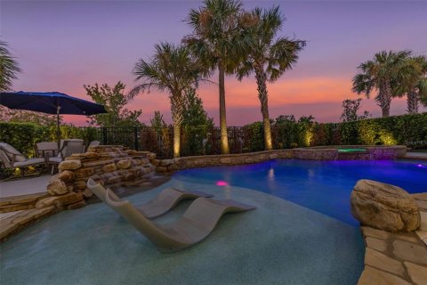 House in Four Corners, Florida 6 bedrooms, 487.74 sq.m. № 2149264 - photo 4