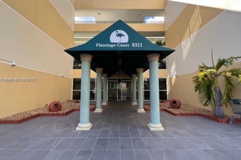 Condo in Miami, Florida, 2 bedrooms  № 1881575 - photo 20