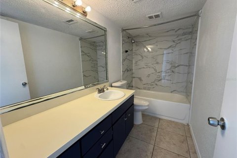 Condo in Altamonte Springs, Florida, 2 bedrooms № 2106927 - photo 13