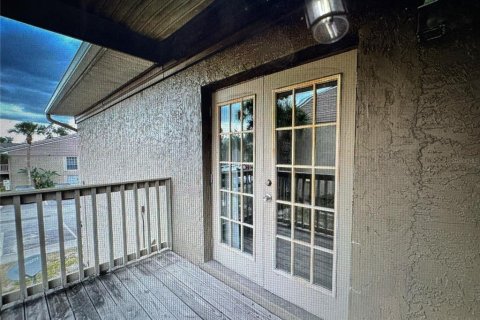 Condo in Altamonte Springs, Florida, 2 bedrooms № 2106927 - photo 15