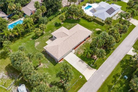 Villa ou maison à vendre à Sebastian, Floride: 2 chambres, 178.84 m2 № 2295016 - photo 2