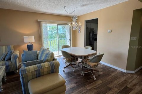 Condo in New Port Richey, Florida, 3 bedrooms  № 1886336 - photo 19