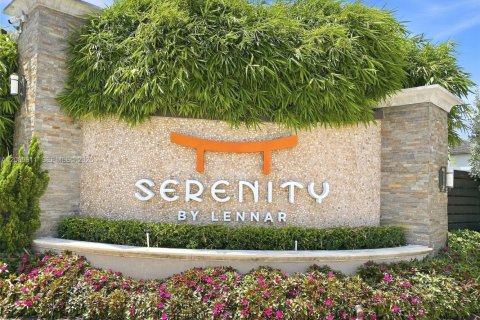 Casa en venta en Miami, Florida, 4 dormitorios, 282.89 m2 № 2370091 - foto 2
