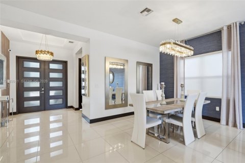 Casa en venta en Miami, Florida, 4 dormitorios, 282.89 m2 № 2370091 - foto 19