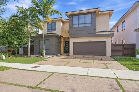 Casa en venta en Miami, Florida, 4 dormitorios, 282.89 m2 № 2370091 - foto 7