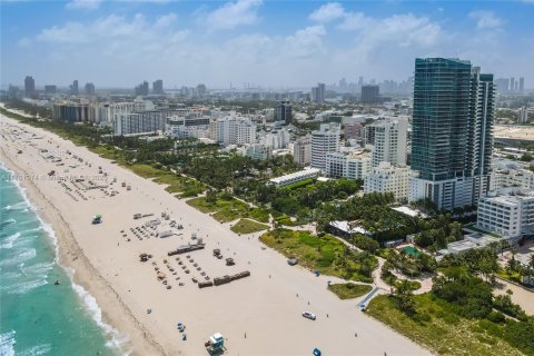 Condominio en venta en Miami Beach, Florida, 2 dormitorios, 107.95 m2 № 1707501 - foto 2
