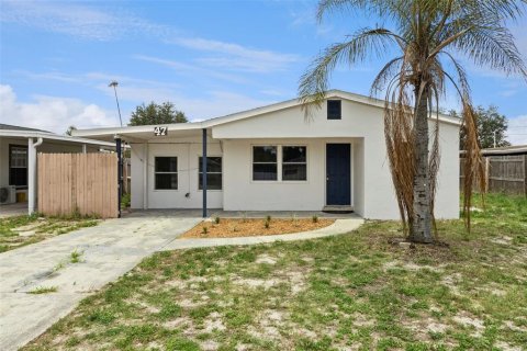 House in Frostproof, Florida 3 bedrooms, 90.95 sq.m. № 2210841