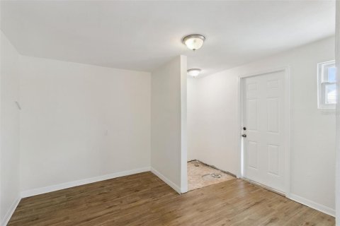 House in Frostproof, Florida 3 bedrooms, 90.95 sq.m. № 2210841 - photo 30