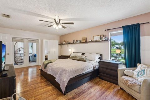 House in Winter Springs, Florida 2 bedrooms, 119.75 sq.m. № 2394208 - photo 18