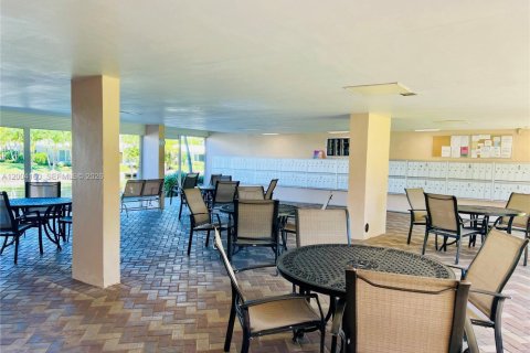 Condo in Lauderdale-by-the-Sea, Florida, 1 bedroom  № 2068409 - photo 28