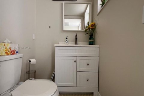 Condo in Lauderdale-by-the-Sea, Florida, 1 bedroom  № 2068409 - photo 19