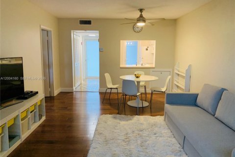 Condo in Lauderdale-by-the-Sea, Florida, 1 bedroom  № 2068409