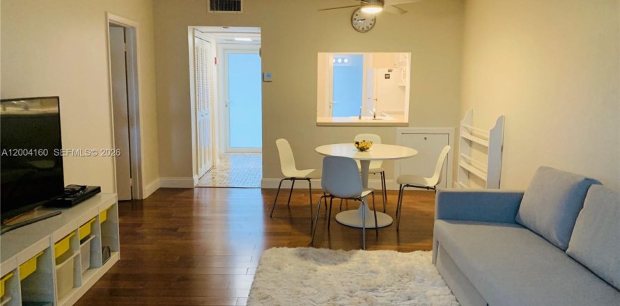 Condo in Lauderdale-by-the-Sea, Florida, 1 bedroom  № 2068409