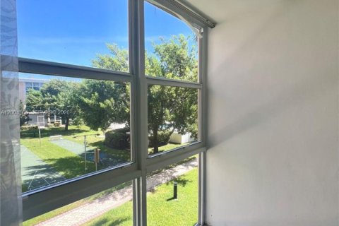 Condo in Lauderdale-by-the-Sea, Florida, 1 bedroom  № 2068409 - photo 21