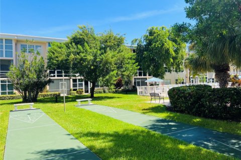 Condo in Lauderdale-by-the-Sea, Florida, 1 bedroom  № 2068409 - photo 27